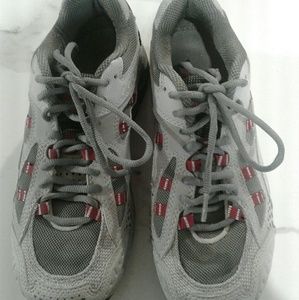 Like New! Women's Montrail Hardrock Sneaker